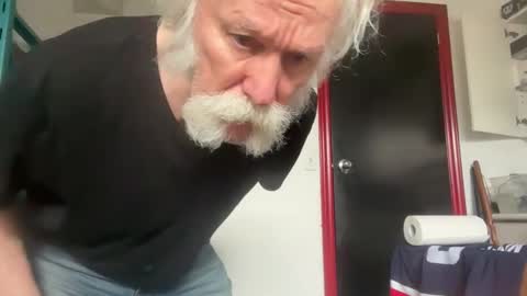 peter4443 online show from April 25, 7:00 pm