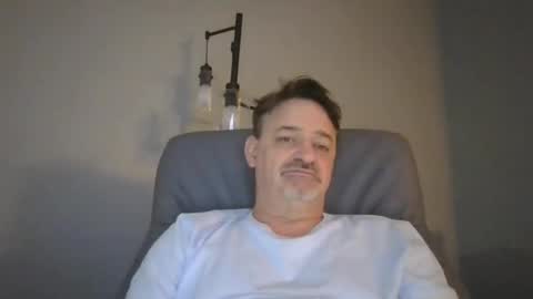 petermelotte8 online show from December 23, 1:08 am