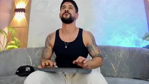PETES EVANS new account online show from July 7, 8:01 pm