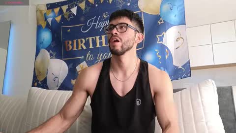 phantom_bigger1 online show from December 1, 1:47 pm