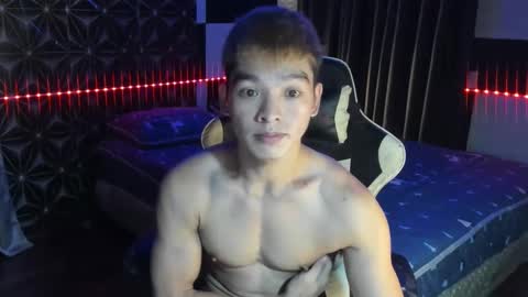 Snapshot of philhotbody chatting on January 22, 11:56 am AJ online show from January 22, 11:56 am