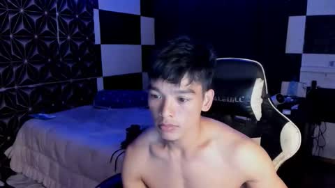 Snapshot of philhotbody chatting on September 12, 2:17 pm AJ online show from September 12, 2:17 pm