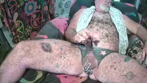 piercecox13 online show from April 25, 8:28 am