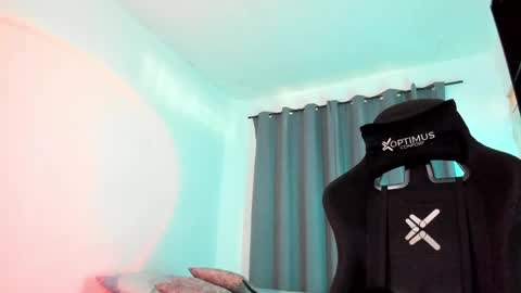 Pierre online show from April 18, 7:07 pm