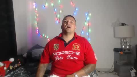 Snapshot of pikoro_gomez chatting on December 24, 1:38 am pikoro_gomez online show from December 24, 1:38 am