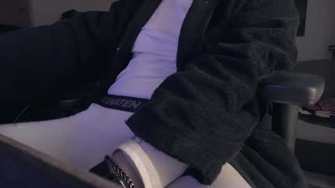 Hello ask me  . Im glad  to see you here in my room. Welcome PVT is open online show from March 3, 6:29 pm