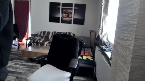 Hello ask me  . Im glad  to see you here in my room. Welcome PVT is open online show from March 8, 9:46 am