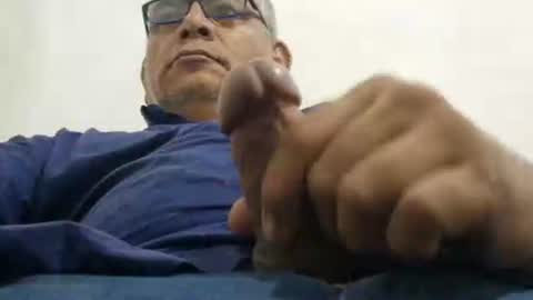 poli online show from April 18, 11:11 am