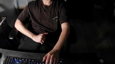 cumguy125 online show from December 17, 11:33 pm