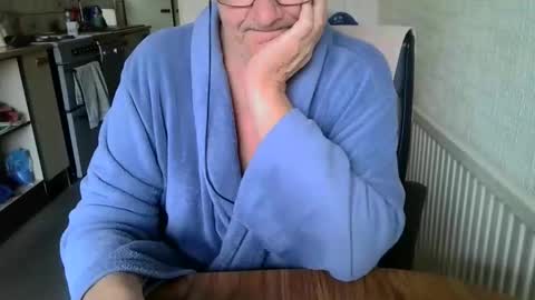 poshman65 online show from October 2, 9:35 am