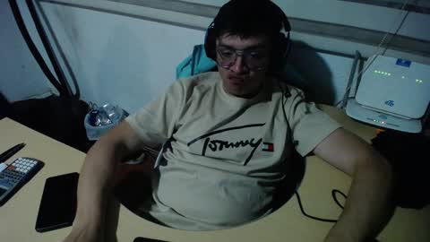 powerfulzeus2 online show from November 29, 2:13 am