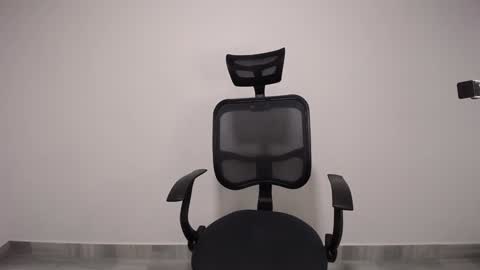 Plux online show from December 6, 5:20 am