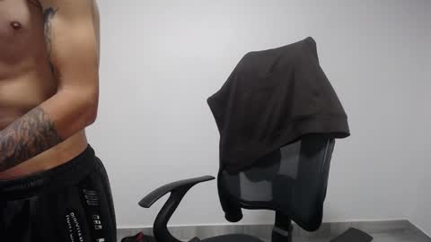 Plux online show from March 6, 7:25 am