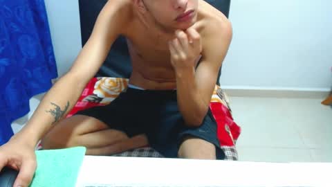 PRESSURE online show from February 24, 9:00 am