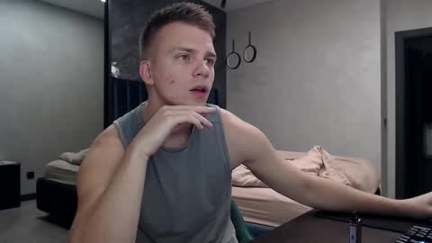 Justin online show from October 27, 7:10 am