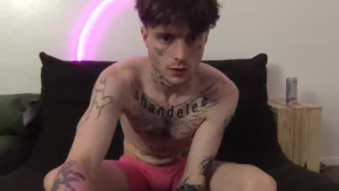 Snapshot of prettyboyszn chatting on October 20, 2:26 am pretty boy online show from October 20, 2:26 am