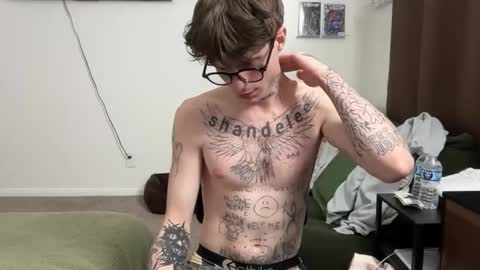 pretty boy online show from February 18, 5:27 am