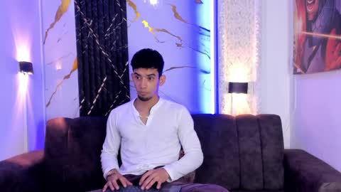 prince_arthur77 online show from May 13, 2:14 pm