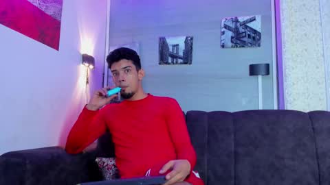 Snapshot of prince_arthur77 chatting on September 10, 8:40 pm prince_arthur77 online show from September 10, 8:40 pm