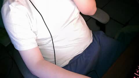 your mysterious man online show from April 11, 3:13 am