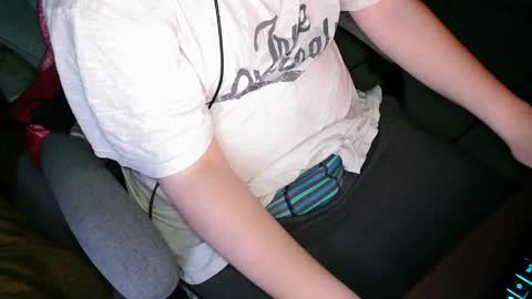 your mysterious man online show from April 17, 2:25 am