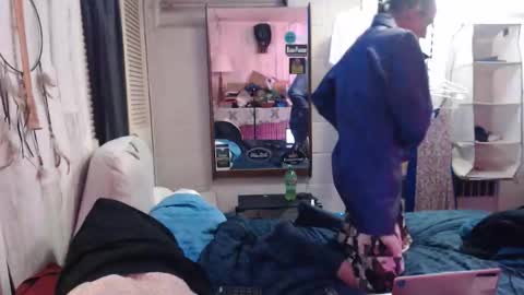 puff0169 online show from March 26, 5:44 am