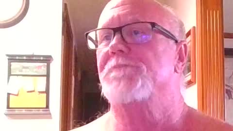 pussylover1365 online show from September 22, 8:52 pm