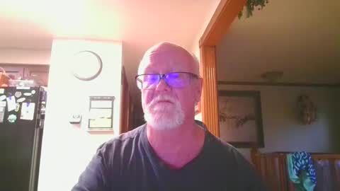 pussylover1365 online show from September 23, 9:25 pm