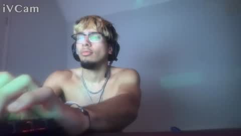 pussyssucker76 online show from July 1, 10:10 pm