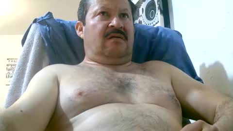 Snapshot of querubinrebelde chatting on January 3, 1:38 am Don Ramon online show from January 3, 1:38 am
