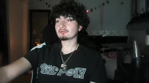 qwert4206 online show from February 18, 8:34 am