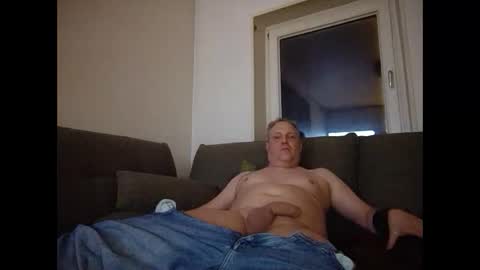 raffael303 online show from March 10, 12:07 am