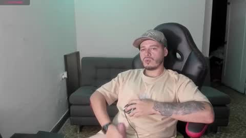 ragnar_lothbrok77 online show from September 23, 11:48 pm