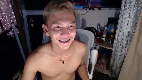 ralfhuge24 online show from March 31, 2:35 am