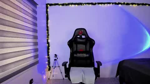 Jonas online show from March 12, 3:20 pm