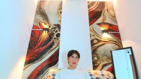 raphael_nyon1 online show from May 7, 4:34 am