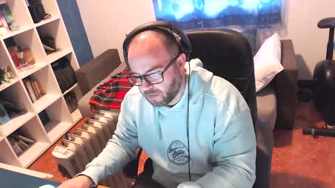 ravingr3d3 online show from March 10, 11:12 am