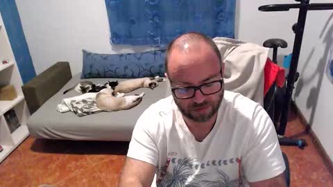 ravingr3d3 online show from September 28, 1:25 am