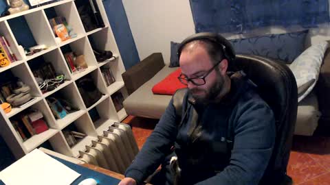 ravingr3d3 online show from December 29, 9:52 pm