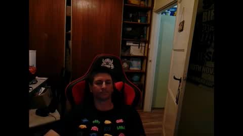 razoricau online show from September 10, 4:49 pm