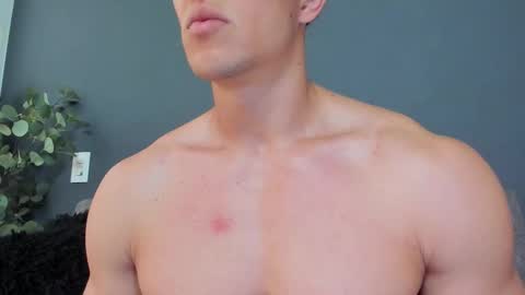 twitter REECET26 instagram RECCETAYLOR online show from March 22, 4:01 pm