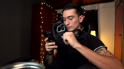 Red online show from December 31, 9:17 pm