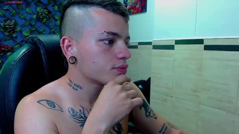 R E N E  online show from January 12, 5:13 am