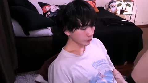 rennuts online show from November 17, 3:15 pm