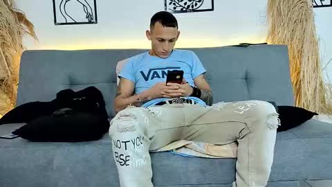 reymasterhot online show from December 21, 9:23 pm