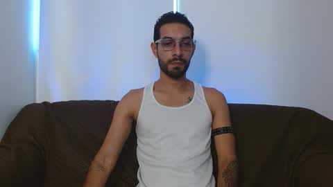 Snapshot of reypablo1 chatting on October 29, 10:24 pm REY PABLO Independent online show from October 29, 10:24 pm