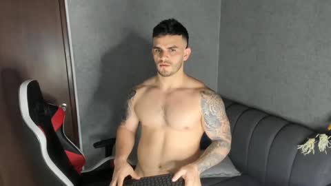 ricardogonzalez666 online show from March 12, 11:33 pm
