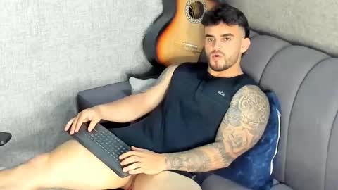 ricardogonzalez666 online show from September 27, 1:03 am