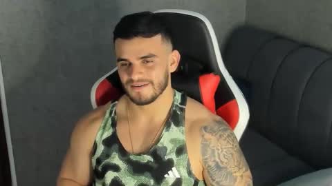 ricardogonzalez666 online show from December 31, 1:47 am