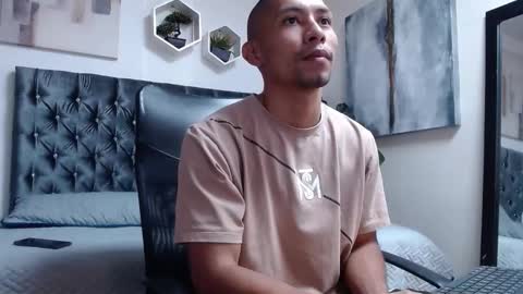 richar_voller online show from October 19, 1:03 pm